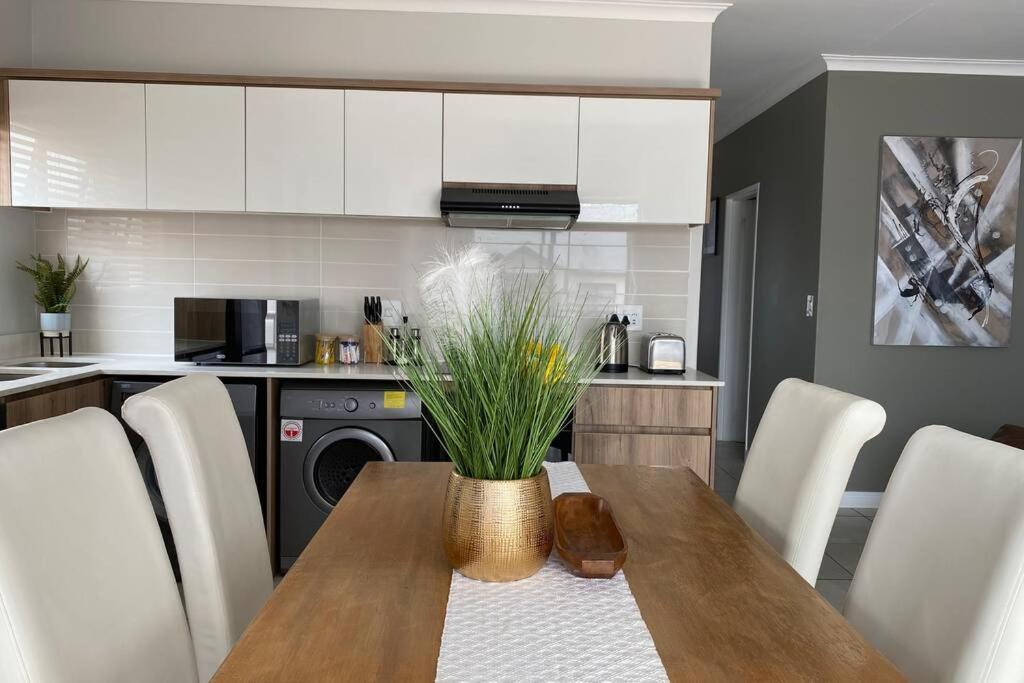 Penthouse 172 At The Blyde Crystal Lagoon Apartment Pretoria-Noord Exterior foto